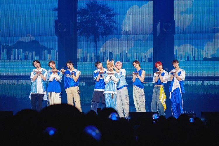 &TEAM, 도쿄 공연 성공적 개최! "가슴 벅차게 행복…자랑스러운 &TEAM 될 것"
